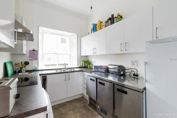 Substantial Hostel and B&B in Perthshire Photo 13