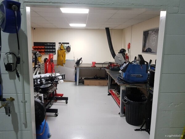 Prestigious Automotive Garage Business For Sale Photo 13