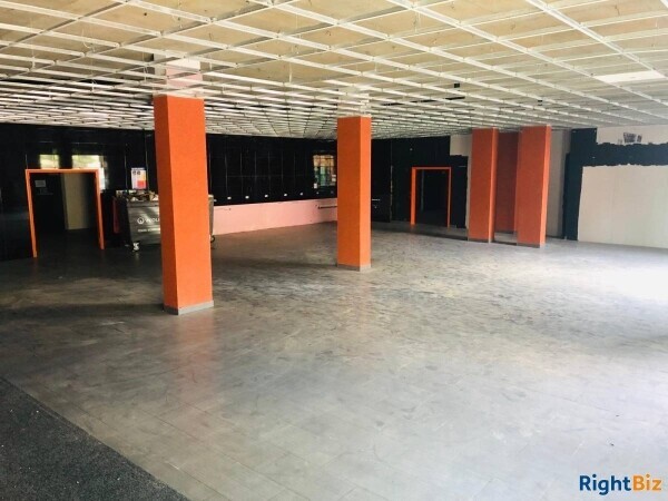 Shop New instruction in Greenford Leasehold Photo 13