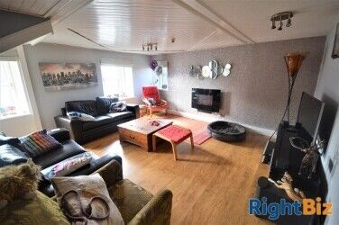 Beautiful 9 Bedroom Country Inn with Bar and Restaurant in Scotlandwell, Fife (ref. 1266) Photo 13