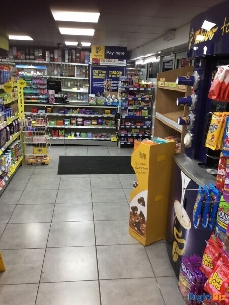 Well Fitted Self Service Convenience Store Photo 13