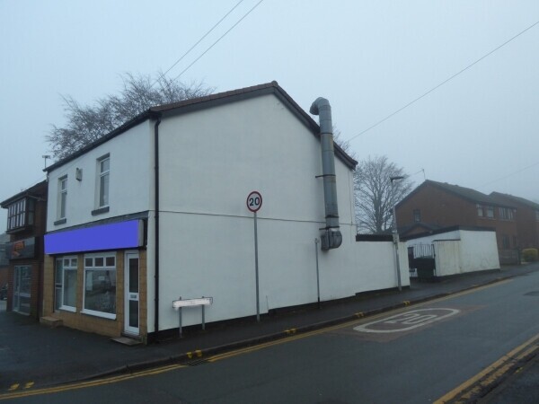 Freehold A5 Commercial Premises with 4 bedroom flat Takeaway Potential Restaurant Business For Sale Photo 13