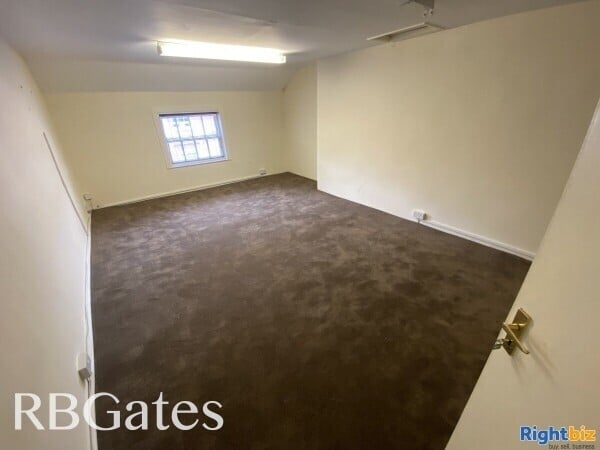 Freehold Property - Fried Chicken Business For Sale 20AB255 Photo 13