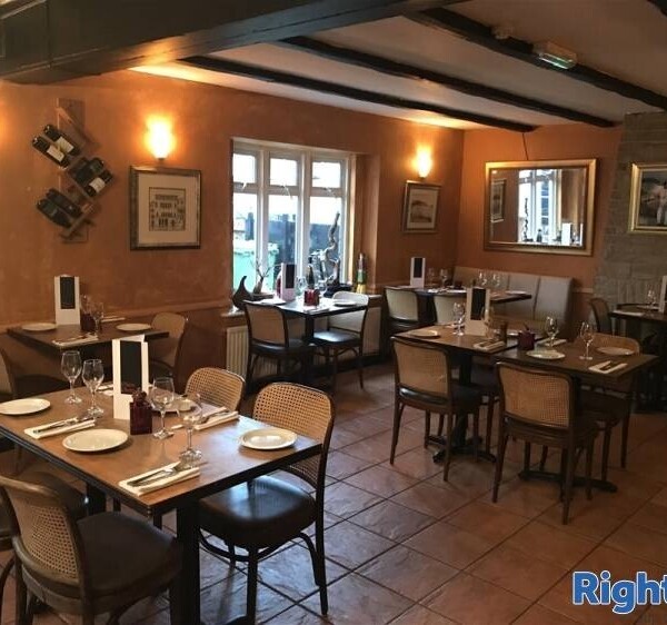 LEASEHOLD LICENSED ITALIAN FINE DINING RESTAURANT & HOTEL IN AFFLUENT BERKSHIRE VILLAGE Photo 13