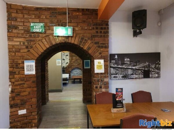 Newly established Free of Ties public house Photo 13