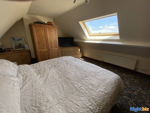 SOMERSET - VILLAGE FREE HOUSE Photo 13