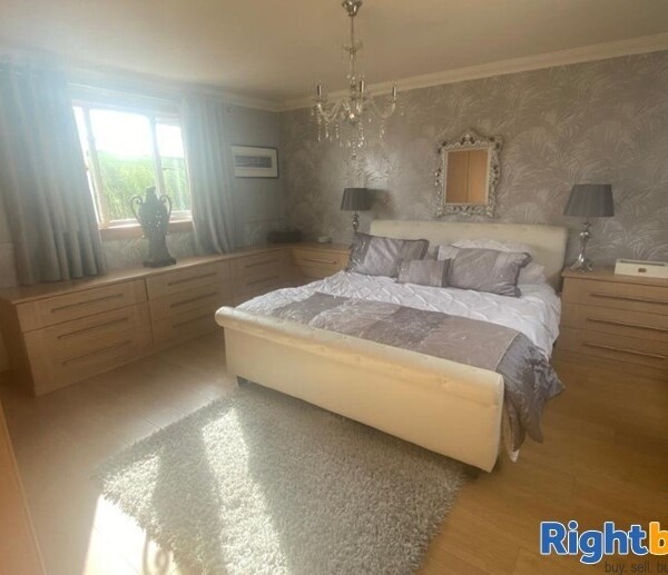 20 Year Established Cattery and Stunning Extensive Family Home Photo 13