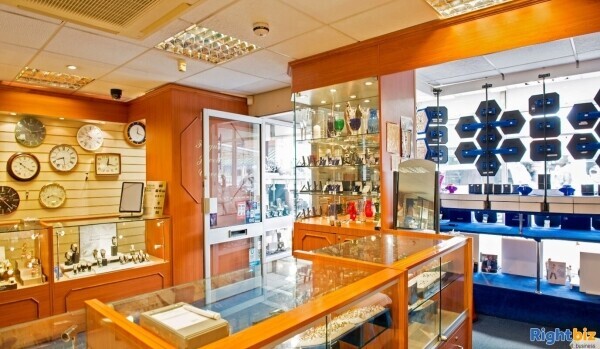 Well established Jewellers located on the Fylde coast Photo 13
