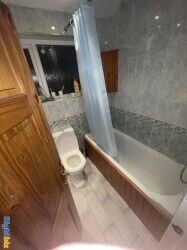 Convenience Store/Dessert Bar (Plus 3 Bedroom House with Double Garage) Photo 13