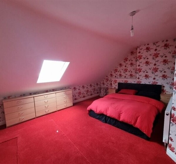 Beautifully Renovated Modern Bar with Comfortable Atmosphere & Accomodation Photo 13