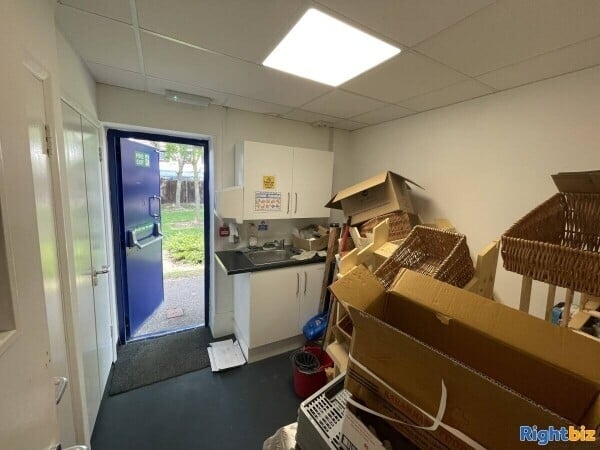 LeaseHold Bakery or Pizza Shop Premises For Sale In Hayes London Photo 13