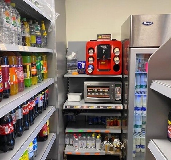 Leasehold Convenience Store & Off License Located In Atherstone Photo 13