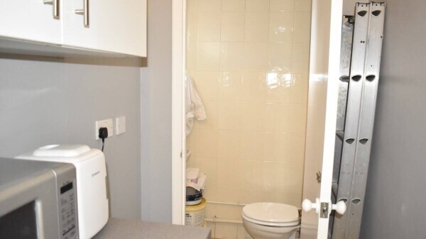 TWO DRY CLEANING RECEIVERS FOR SALE, HIGH TUNOVER Photo 13