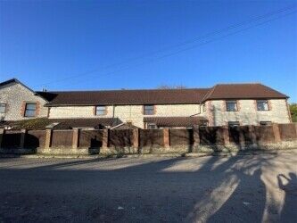 Country Village Hotel & Inn For Sale in Yeovil Photo 13