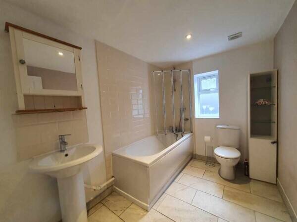 A wonderfully located kennels for sale Photo 13