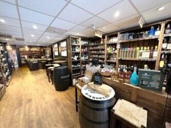 Leasehold Drinks Store & Bar Located In Bromsgrove Town Centre Photo 13
