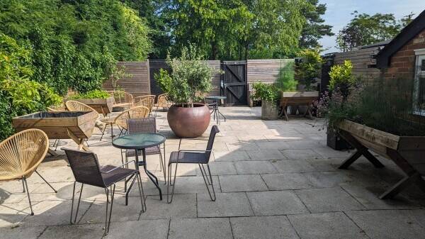 EAST SUSSEX - HIGH QUALITY PREMISES TO LET CLOSE TO TOURIST ATTRACTIONS Photo 13