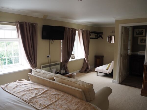 Licenced Trade, Pubs & Clubs For Sale in Driffield Photo 13