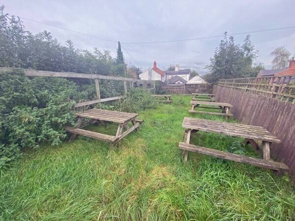 CHESHIRE - VILLAGE PUBLIC HOUSE ON SIZEABLE PLOT Photo 13