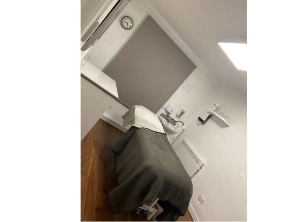 Highly Rated Beauty Salon For Sale Photo 13