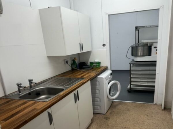 Turnkey Food Collection And Delivery Service Business For Sale Photo 13