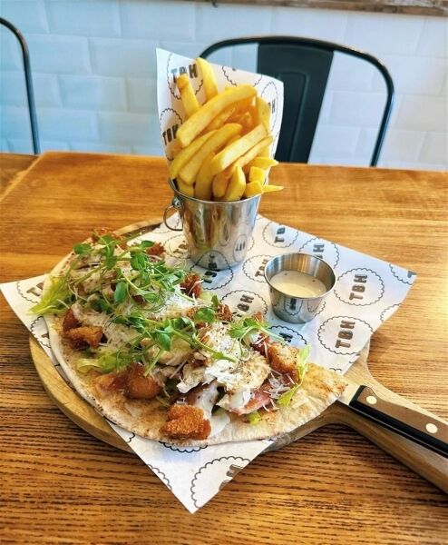 A FULLY LICENSED RESTAURANT AND COFFEE SHOP Photo 13
