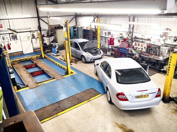Established MOT & Service Garage in Eastwood, Nottinghamshire Photo 13