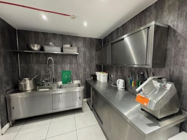 Leasehold Fish & Chip Takeaway Located In Redditch Photo 13