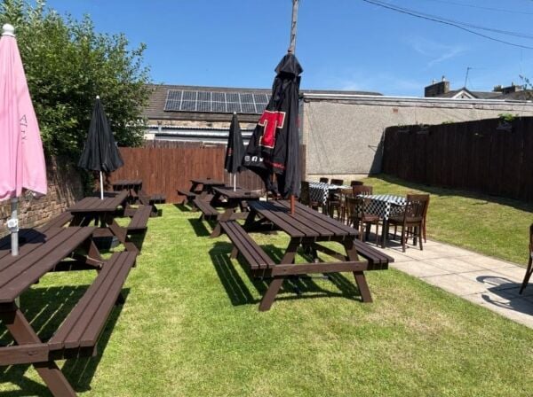 Turnkey Free of Tie Public House in Airdrie. Beer Garden, Function Suite. Photo 13