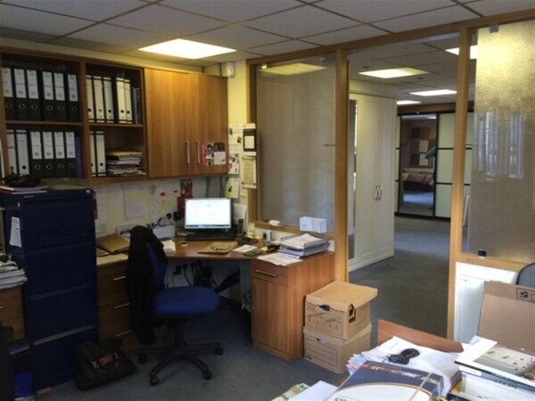 Kitchen & Bedroom Suppliers & Fitters Dronfield, Derbyshire Photo 14