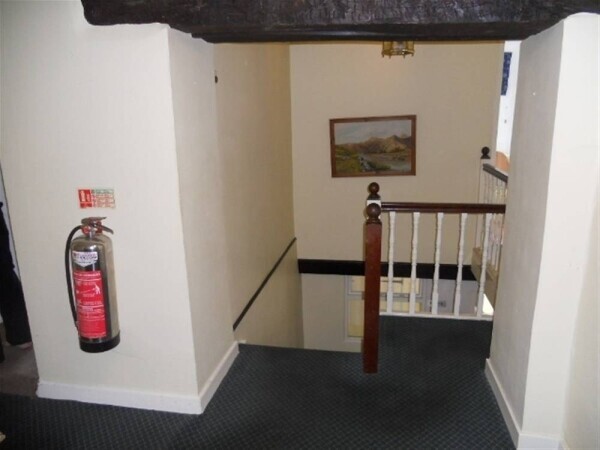 Free Of Tie Public House - Llanwrda Photo 14
