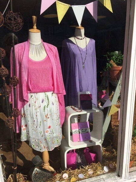 PRICE REDUCED FOR SWIFT SALE Ladies Fashion Boutique - prime location, BILLINGSHURST Photo 13