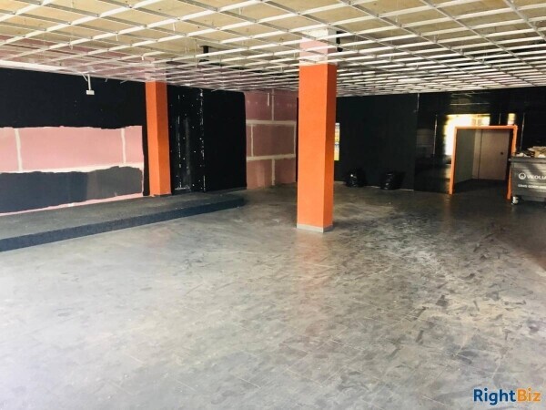 Shop New instruction in Greenford Leasehold Photo 14