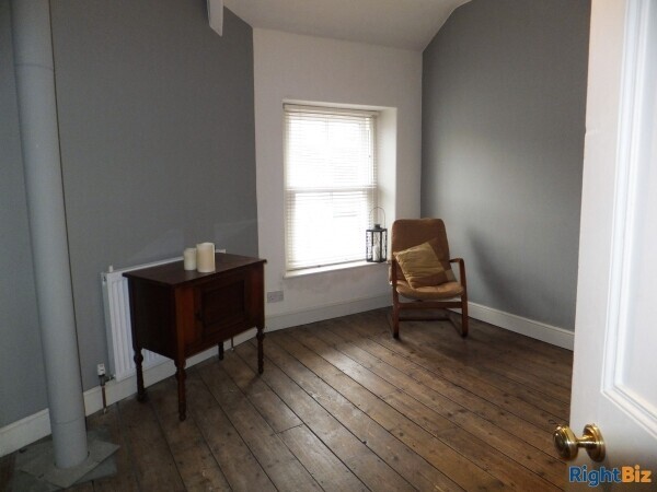 Established Cafe w/Accommodation in beautiful Derbyshire Peak District village Photo 14