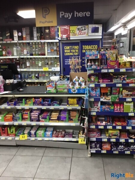 Well Fitted Self Service Convenience Store Photo 14