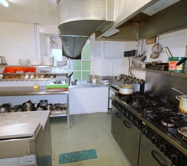 Outstanding 9-Bedroom Village Inn Situated in Angus Photo 14
