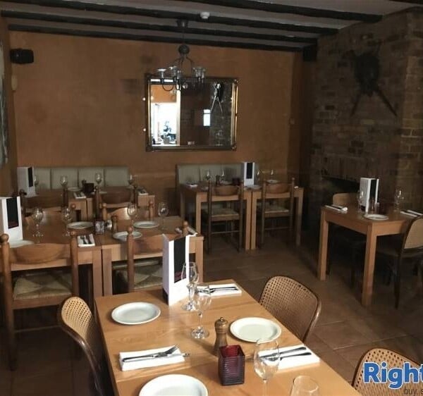 LEASEHOLD LICENSED ITALIAN FINE DINING RESTAURANT & HOTEL IN AFFLUENT BERKSHIRE VILLAGE Photo 14