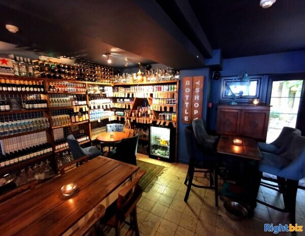 Freehold Wine Bar & Coffee House with 3 Boutique Letting Rooms Located In Newquay Photo 14