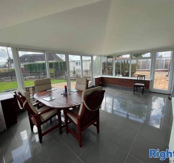 Kennels, Cattery & Equestrian businesses For Sale in Monmouthshire Photo 14