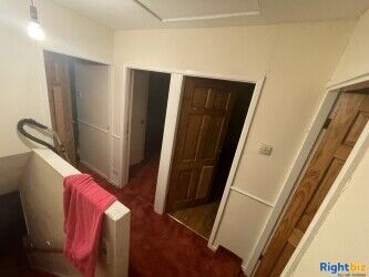 Convenience Store/Dessert Bar (Plus 3 Bedroom House with Double Garage) Photo 14