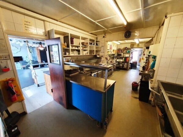 STUNNING TEA ROOMS/BISTRO/CAFÉ WITH FULL A3 & ALCOHOL LICENCE Photo 14