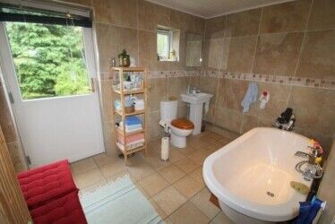 Excellent Hostel Business plus Owners House in a Spectacular Location near Spean Bridge Photo 14