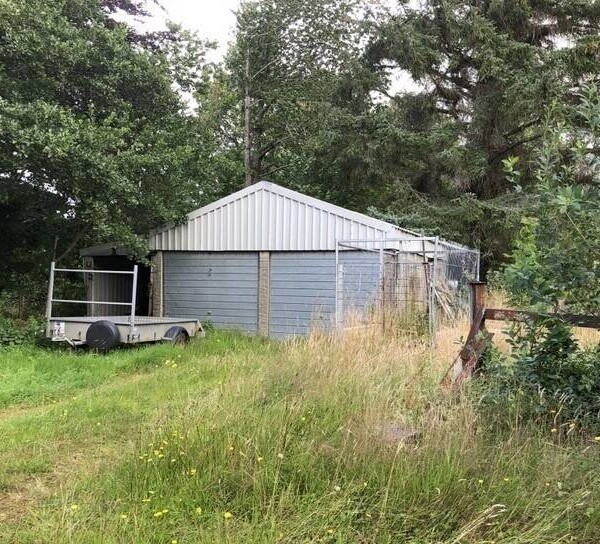 Popular Licensed Store and Post Office plus Owners House in Wester Ross Photo 14