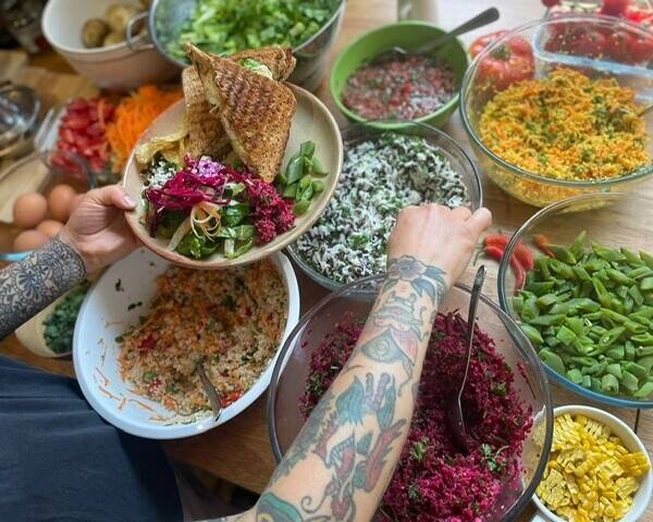 Vegetarian Cafe/Coffee Shop/Art Gallery Photo 14