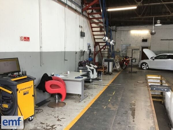 SPACIOUS GARAGE/MOT CENTRE, SWANSEA VALLEY Photo 14