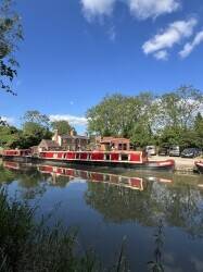 Boat hire fleet and boatyard with accommodation in a Midlands village Photo 14