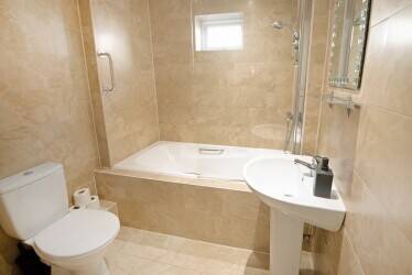 MERSEYSIDE – 10 BEDROOM GUEST HOUSE IN POPULAR SEASIDE TOWN Photo 14