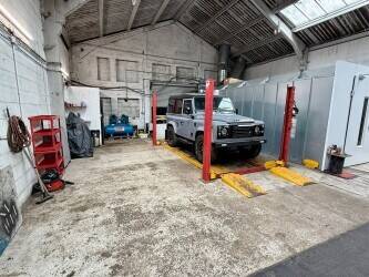 Independent Car Body Repair Centre Photo 14