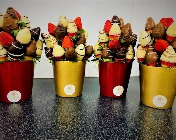Edible Bouquets & Fruit Display Specialists Photo 15