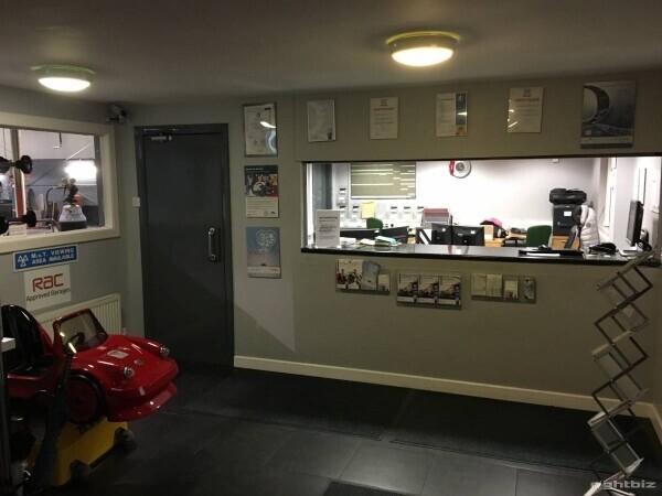Long established Large MoT and Repair Garage for sale in Hartlepool Photo 15